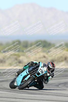 media/Jan-15-2026-Racers Edge (Thu) [[dfebeb70ab]]/2-A Group/Session 3 (Turn 16)/